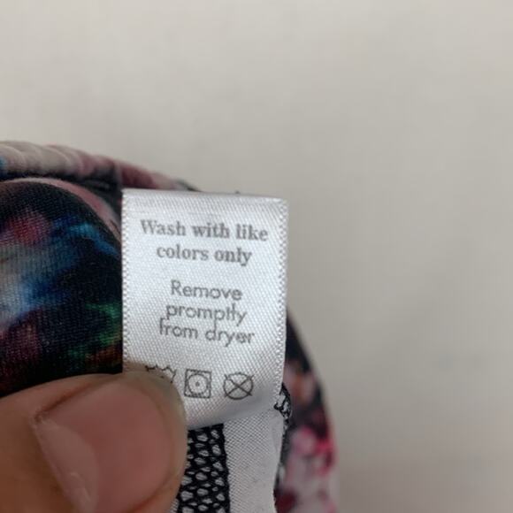 Fleo women's size small shorts lift athletic 3 in gym floral black Lulu athletic - Picture 6 of 7